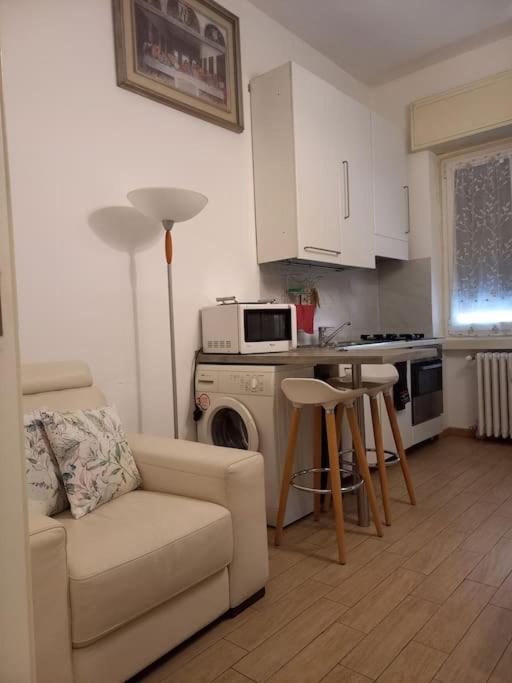 Edith Home Doccia Idromassaggio Milaan Buitenkant foto