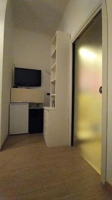 Edith Home Doccia Idromassaggio Milaan Buitenkant foto